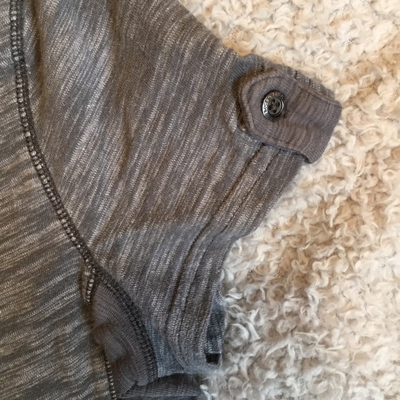 Rock & Republic three button shirt - Picture 3 of 3